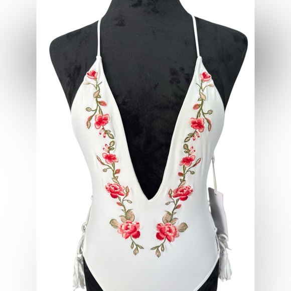 Tobi White Embroidered Floral One Piece Swimsuit XS Deep V Plunge, Lace-Up Sides - Picture 3 of 16